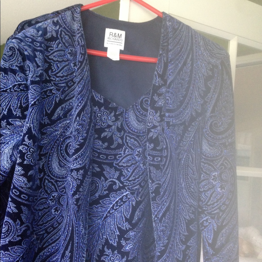 Sequin  navy and black top.with sleeveless shell